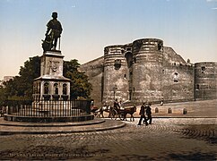 David d'Angers, Monument au roi René (1853) à Angers.