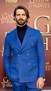 Michiel Huisman interprète Daario Naharis.