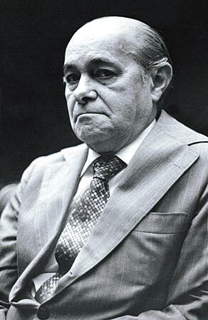 42. Tancredo Neves