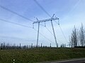 Nadzemní vedení zvlášť vysokého napětí 750 kV v Maďarsku.