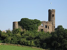 De ruïne van de Burcht Ardeck gezien vanuit het noordwesten