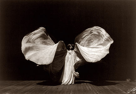 Frederick Glasier, Portrait de Loïe Fuller (1902), photographie.