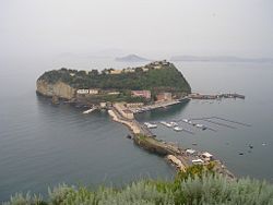 Nisida látképe északkelet, Posillipo felől