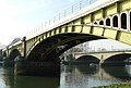 Richmond Railway Bridge, v pozadí Twickenham Bridge