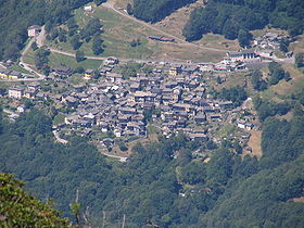 Indemini vom Monte Tamaro aus gesehen.