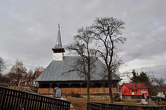 Biserica de lemn „Sfinții Arhangheli Mihail şi Gavriil" din Pădureni (monument istoric)