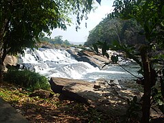 വാഴച്ചാൽ വെള്ളച്ചാട്ടം