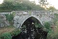 Ponte medieval (S. XV) de arco oxival sobre o río Almofrei.