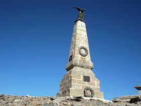 Vue du monument au sommet.