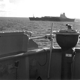 De Atlantic Conveyor onderweg naar de Falklandeilanden mei 1982