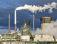 Godorf Cologne Rhineland-Refinery-Cooling-Towers-during-demolition-02.jpg