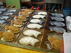 Taiyaki being made