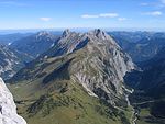 Die Falkengruppe von Süden, rechts das Laliderer Tal, links das Johannestal