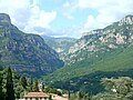 Les gorges du Loup vues de la place de l'Église