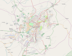 Mapa konturowa Erywania, blisko centrum po lewej na dole znajduje się punkt z opisem „Stadion Mika”