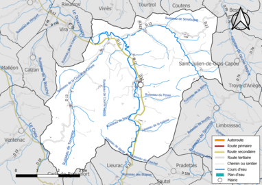 Carte en couleur présentant le réseau hydrographique de la commune