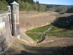 Talsperre während der Modernisierung der Staumauer