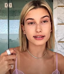 Hailey Bieber 2020 2.jpg