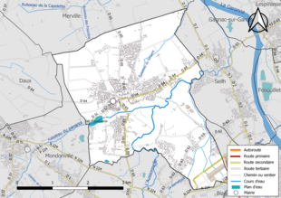 Carte en couleur présentant le réseau hydrographique de la commune