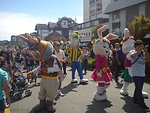 Coelhos desfilando na Chocofest 2014.