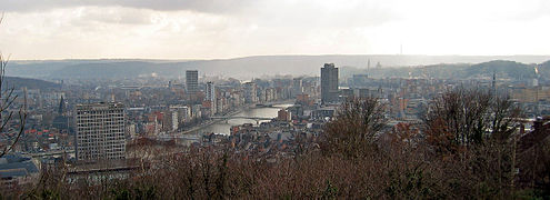 Vue panoramique de la Cité ardente.