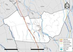 Carte en couleur présentant le réseau hydrographique de la commune