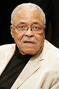 James Earl Jones lieh Darth Vader seine Stimme.