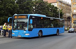 Mercedes-Benz Citaro O530-as típusú autóbusz a Deák Ferenc téren