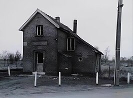 Het oude stationsgebouw van de halte