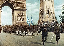 Des unités militaires grecques lors du Défilé de la Victoire devant l'Arc de Triomphe de l'Étoile.