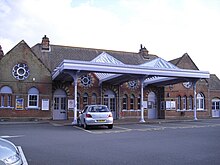 Herne Bay station building.jpg