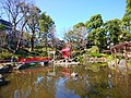 文京区立須藤公園（江戸時代の加賀藩の支藩の大聖寺藩の屋敷跡。昭和8年（1933年）に須藤家が公園用地として東京市に寄付。）[20]