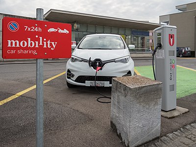 Nicht alle Fahrzeuge sind rot, z. B. das Modell Renault Zoe.