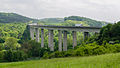 Blick vom Weldaer Berg, nahe Anschlussstelle Warburg (65), zur Talbrücke Twiste