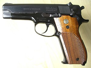 S&W Model 39-2