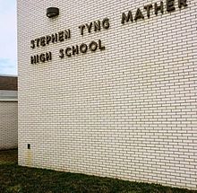 Mather High School, Chicago.jpg