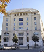 Façade place de Fontenoy.