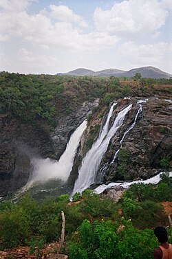 ಮೈಸೂರಿನ ಬಳಿ ಇರುವ ಶಿವನಸಮುದ್ರ ಜಲಪಾತ