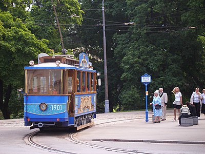 Retro tramvajs pienāk galapunktā Radio ielā