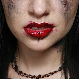 Обложка альбома Escape the Fate «Dying Is Your Latest Fashion» (2006)